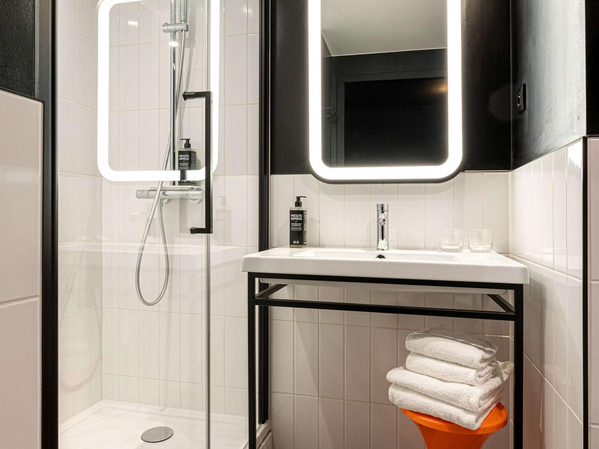 Ibis Styles Paris Вильжюиф Экстерьер фото