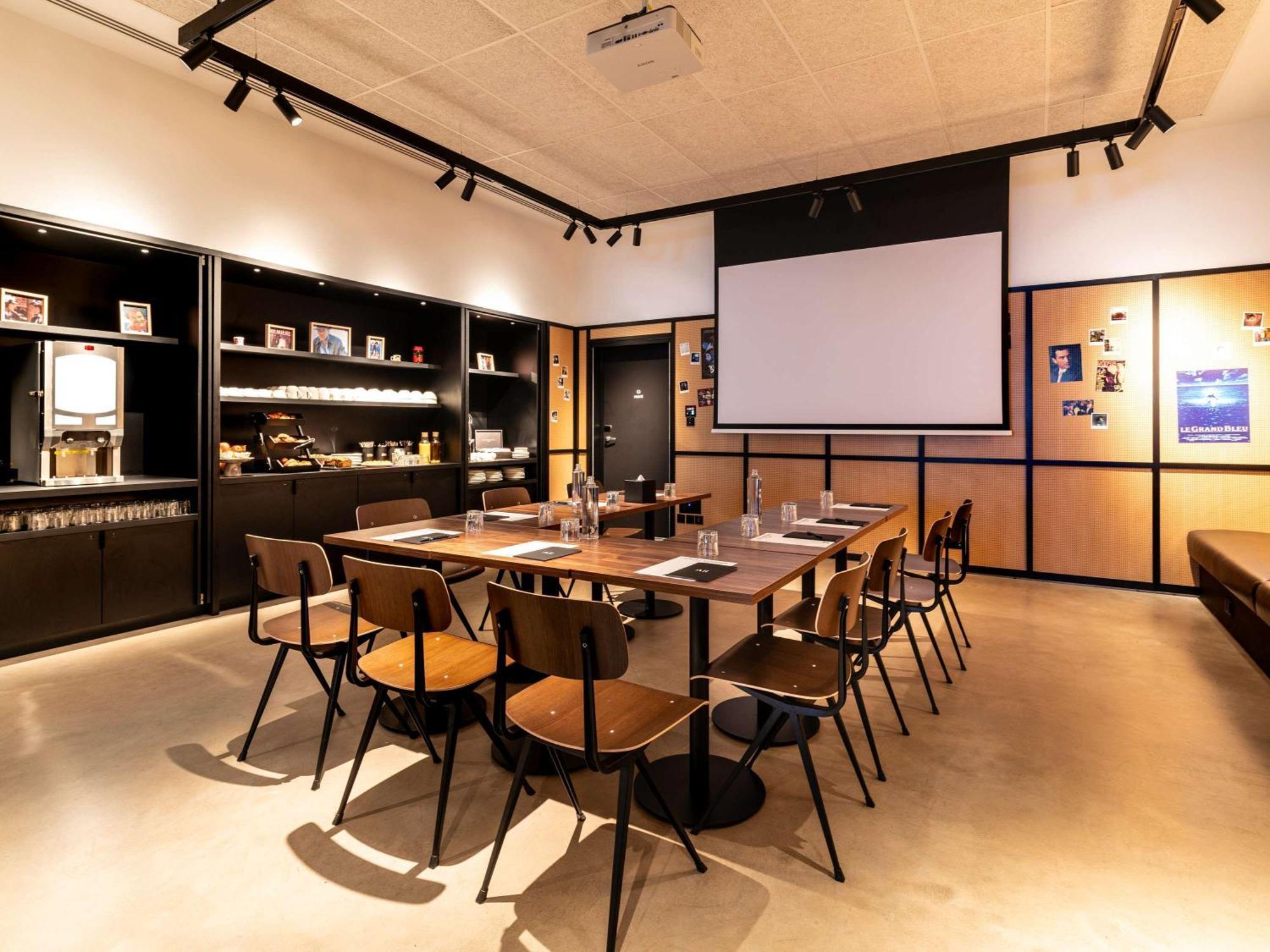 Ibis Styles Paris Вильжюиф Экстерьер фото