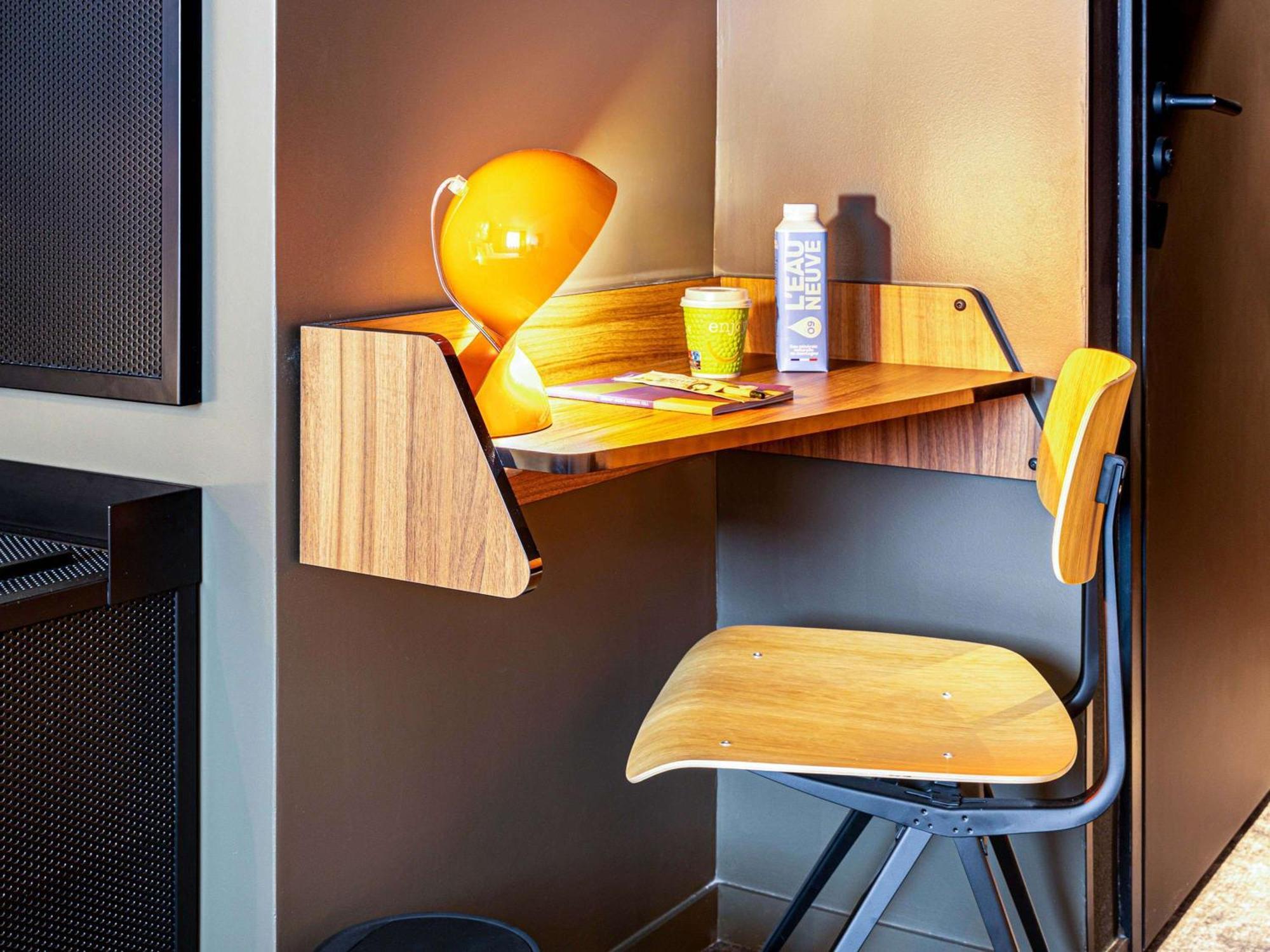 Ibis Styles Paris Вильжюиф Экстерьер фото