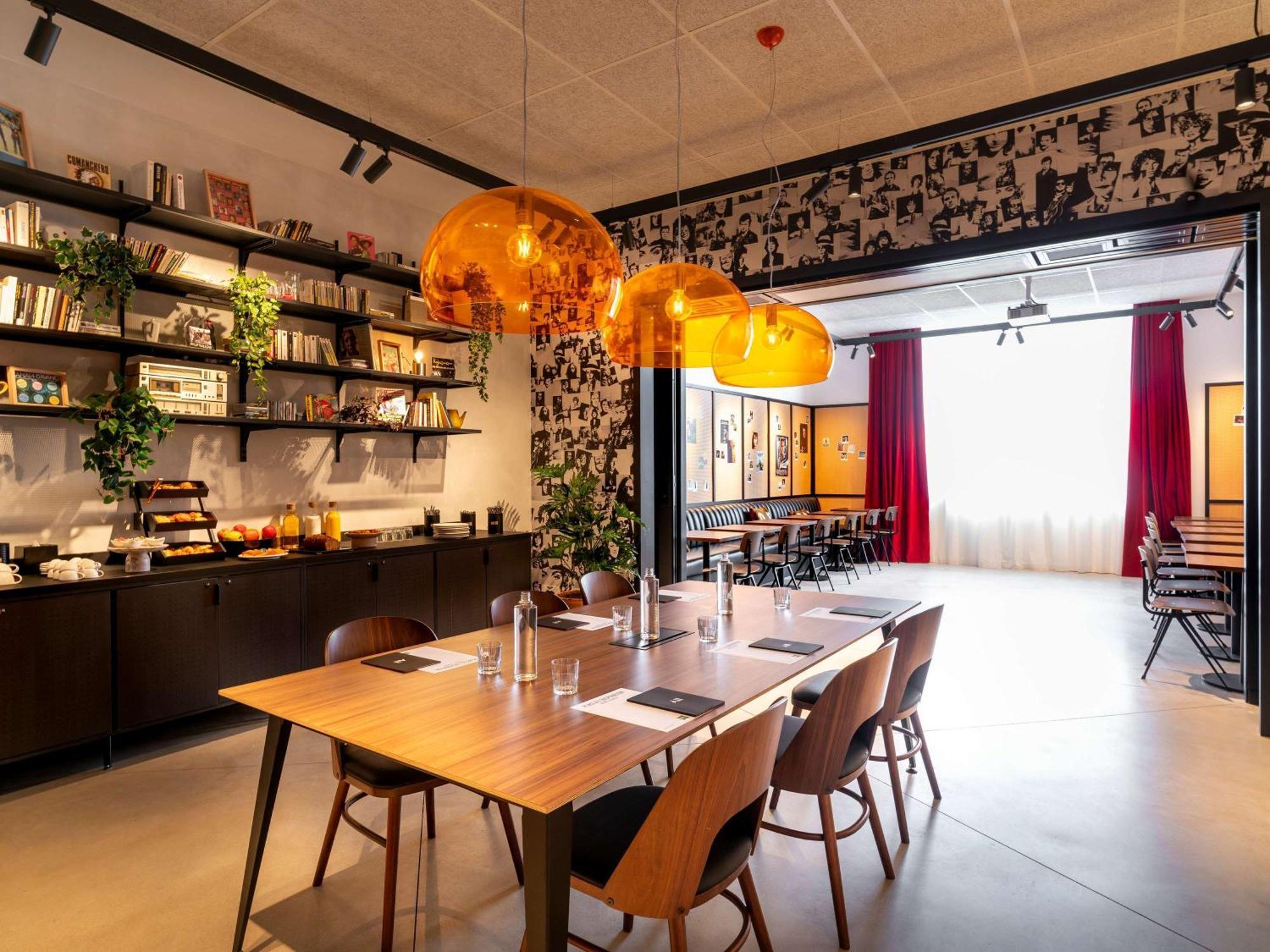 Ibis Styles Paris Вильжюиф Экстерьер фото