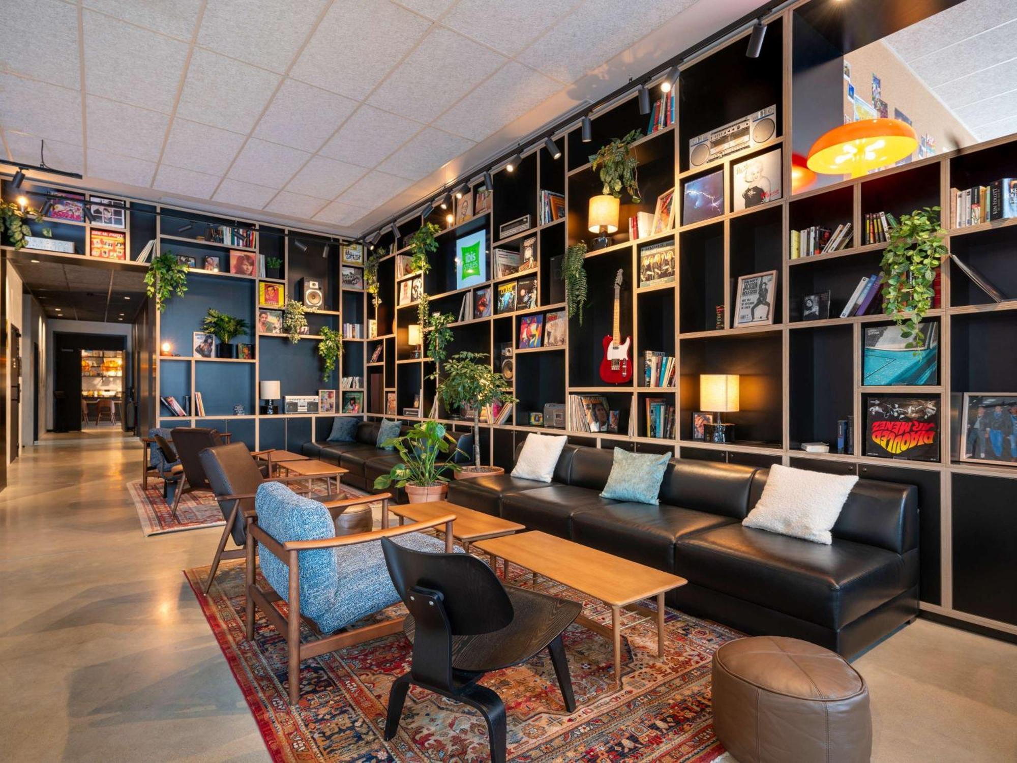 Ibis Styles Paris Вильжюиф Экстерьер фото