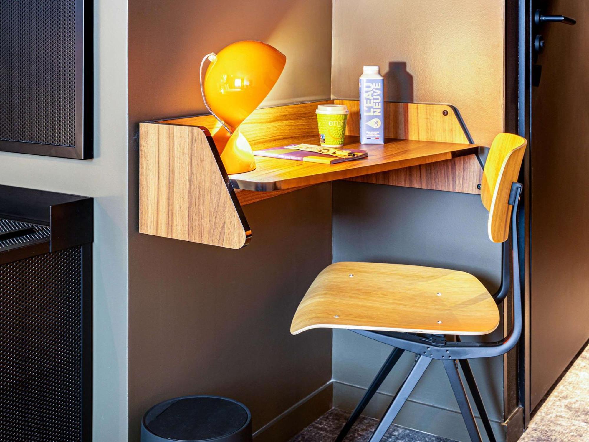Ibis Styles Paris Вильжюиф Экстерьер фото